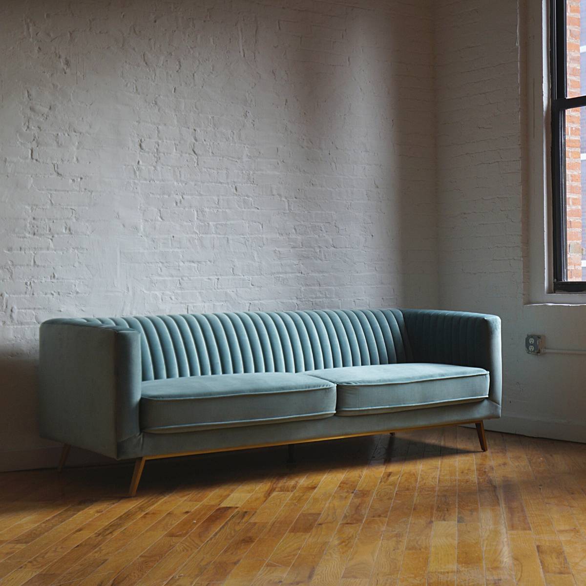 BrooklynSpaceCo's tweet photo. 🌊 Seafoam velvet on Stately sofa - stunning in the 1950s, and amazing in your modern apartment today. https://t.co/Ea4mCQ9X1w