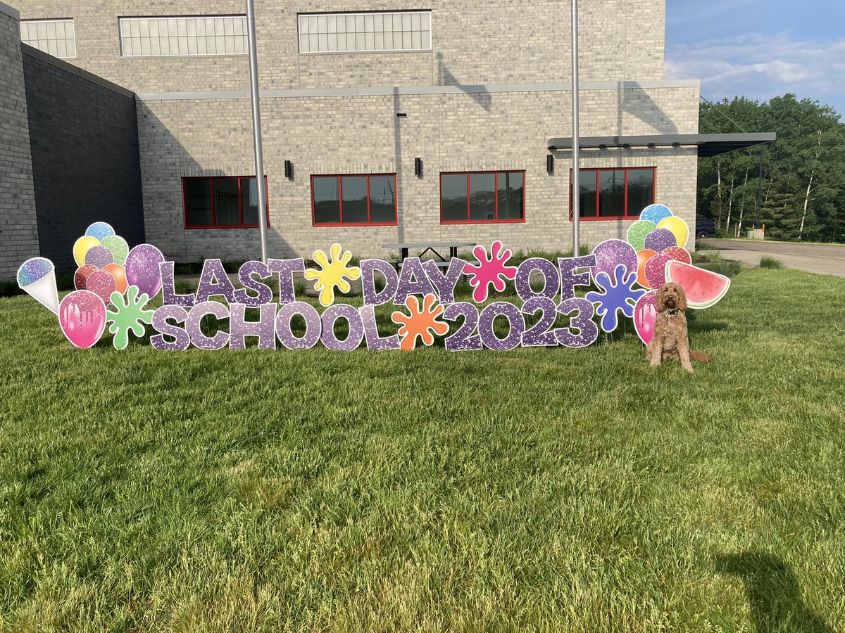 It’s National Donut Day and there is no where Donut would rather be then hanging out with kids at Altoona Elementary School on their last day! Congrats to all students, staff, and parents! #TherapyDonut