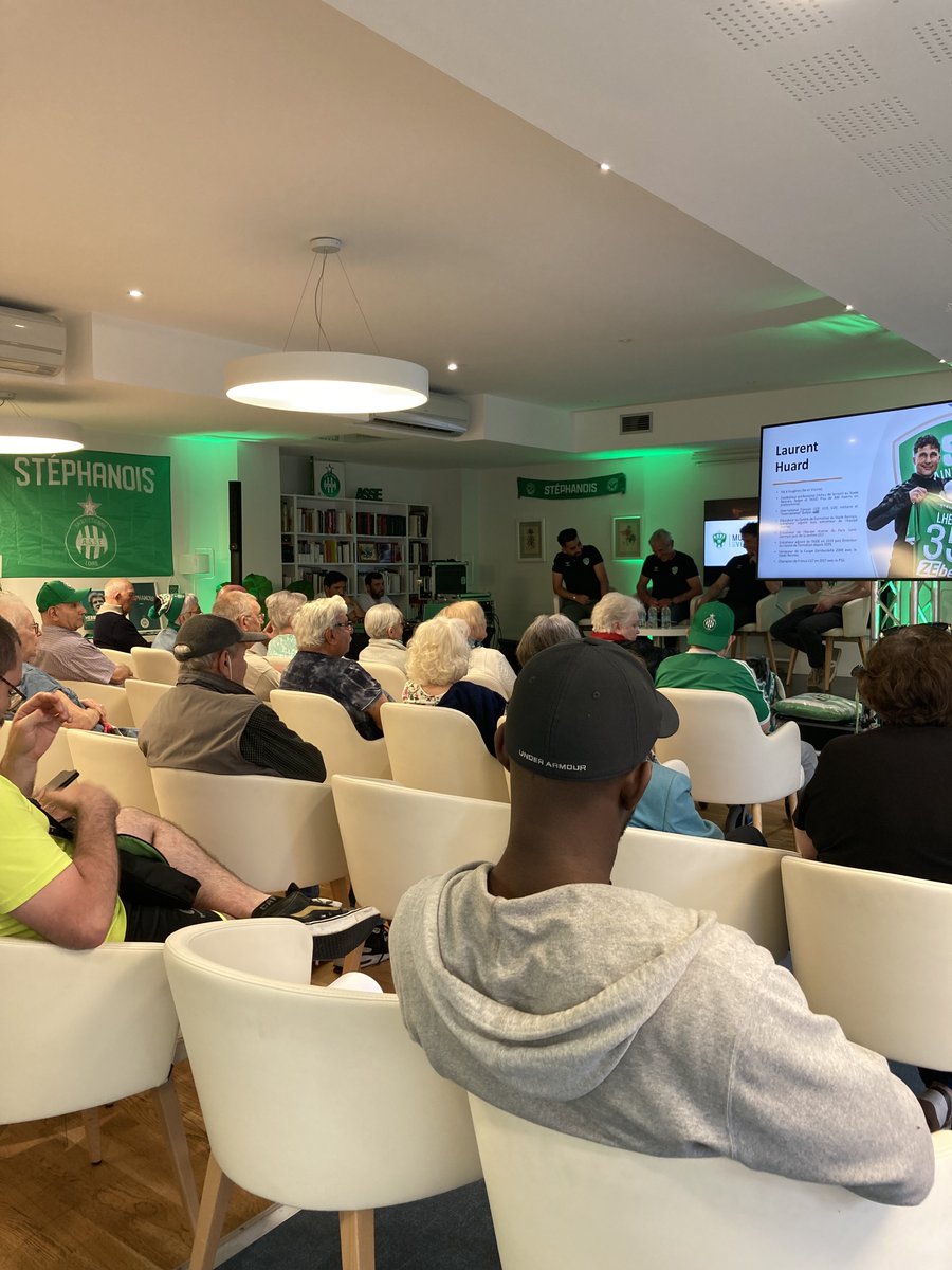 Début de la Conférence @muséedesverts <a href="/ASSEofficiel/">AS Saint-Étienne</a> <a href="/senioriales/">Senioriales</a>