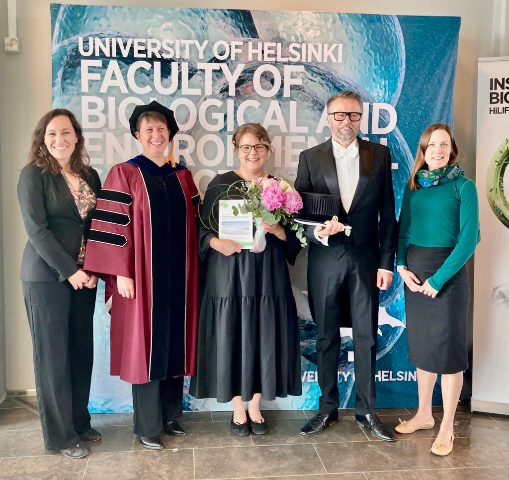 Environmental Change Research Unit (@ecruscience) on Twitter photo We have a new #PhD ❄️🔥 Congratulations <a href="/tiialuostarinen/">Tiia Luostarinen</a> 💐 and thank you <a href="/SeaIceBeth/">Beth Caissie</a> for the insightful discussion. <a href="/BioEnvHelsinki/">BioEnvHelsinki</a> appointed custos <a href="/AtteKorhola/">Atte Korhola 🇫🇮🇺🇦🇨🇦</a>, supervisors <a href="/maijaheik/">Maija Heikkilä</a> & <a href="/SofiaIRibeiro/">Sofia Ribeiro</a>
<a href="/SuomenAkatemia/">Suomen Akatemia | Research Council of Finland</a> <a href="/LifeSciHelsinki/">Life Sciences University of Helsinki</a> <a href="/UHEcoEnvi/">UH Ecosystems & Environment Research Programme</a> We have a new #PhD ❄️🔥 Congratulations <a href="/tiialuostarinen/">Tiia Luostarinen</a> 💐 and thank you <a href="/SeaIceBeth/">Beth Caissie</a> for the insightful discussion. <a href="/BioEnvHelsinki/">BioEnvHelsinki</a> appointed custos <a href="/AtteKorhola/">Atte Korhola 🇫🇮🇺🇦🇨🇦</a>, supervisors <a href="/maijaheik/">Maija Heikkilä</a> & <a href="/SofiaIRibeiro/">Sofia Ribeiro</a>
<a href="/SuomenAkatemia/">Suomen Akatemia | Research Council of Finland</a> <a href="/LifeSciHelsinki/">Life Sciences University of Helsinki</a> <a href="/UHEcoEnvi/">UH Ecosystems & Environment Research Programme</a>
