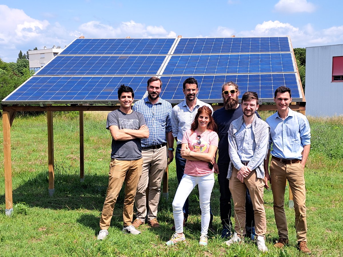 [Verso Energy⚡ à la formation DAVELE ☀️]

🚀Cette semaine l’équipe développement de Verso Energy⚡ a suivi une #formation avec DAVELE à Montpellier pour parler d’#agrivoltaïsme☀️🌱.

#transitionénergétique #souverainetéénergétique #décarbonation #énergéticien #agricole #agriPV