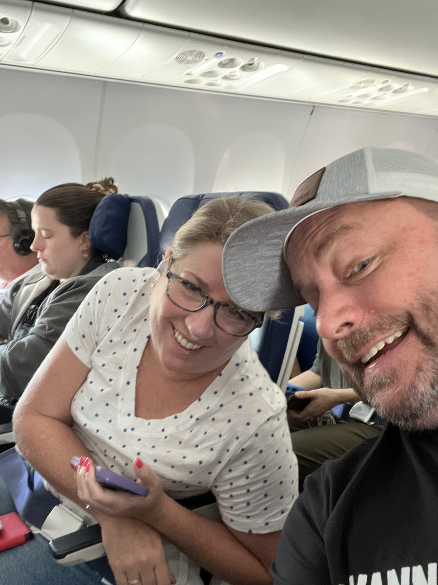 asicentral's tweet photo. From near & far, and everywhere in between, #PromoPeeps are descending upon Kansas City for @BigSlickKC 2023! It’s gonna be a great event!
@realbillpetrie @AshleyColautti @MrBrianGill @DShultzKC
#BigSlickKC #SoMuchBS #BigSlickEnergy https://t.co/A0sF2Z8X1q
