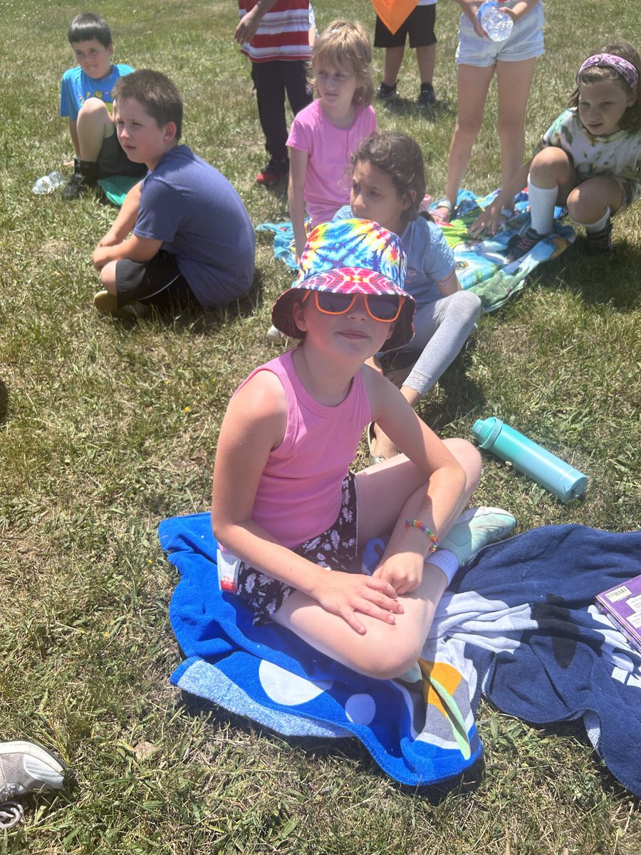 Beach Towels and Books! Our Vikings enjoyed some Fun in the Sun reading some of their favorite books!