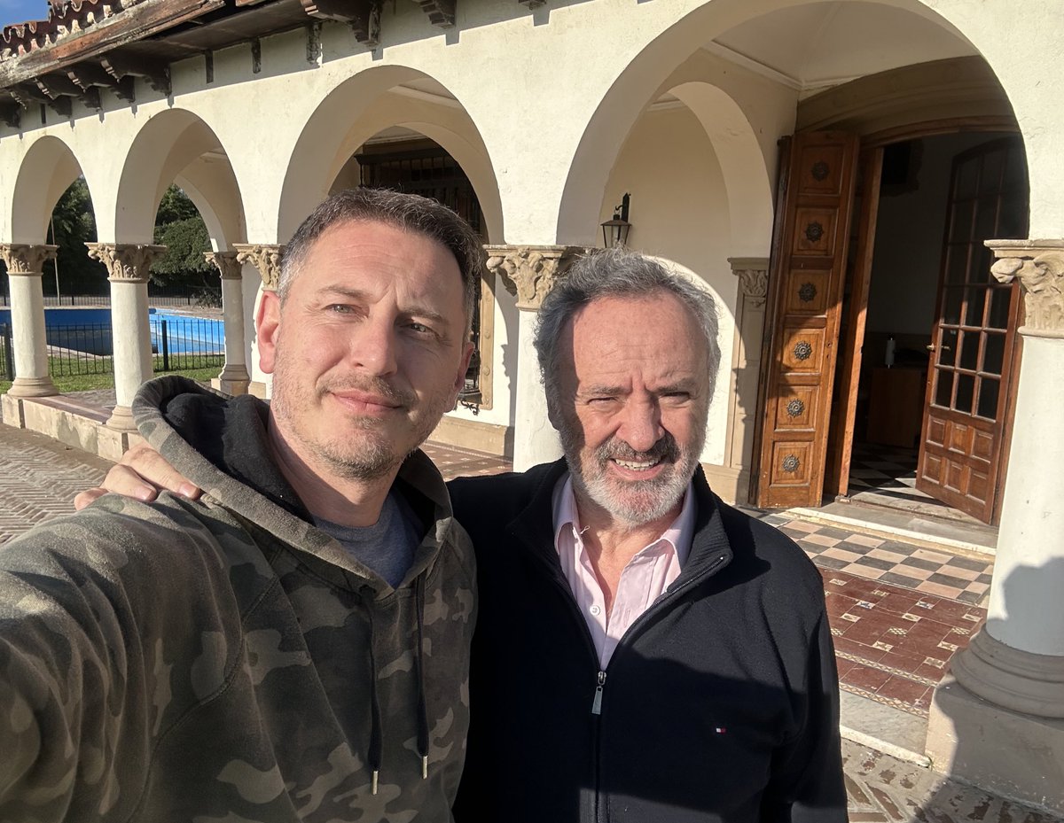 Siempre es un placer compartir una charla con vos, querido amigo <a href="/delatorrej/">Joaquín de la Torre</a> / Gran dirigente peronista y mejor persona. Ojalá en un futuro cercano volvamos a compartir un proyecto político y superador. Un fuerte abrazo✌🏼