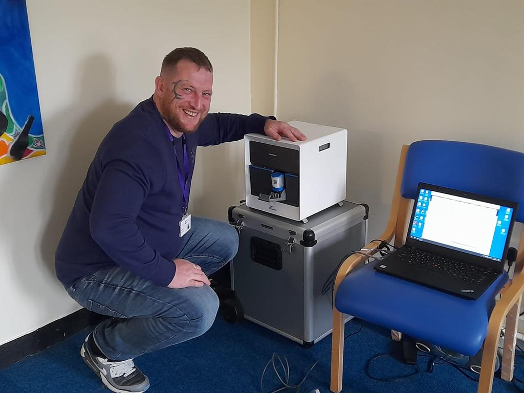 Two of our committed peers, John & Mark, have been working independently this week, based in Ilkeston. Offering HCV Cephied testing, support, and doing their bit to help the service achieve micro-elimination, well done guys👏
@HepatitisCTrust
@MrMBurns1 
@clintaskew1
@derbyshcft