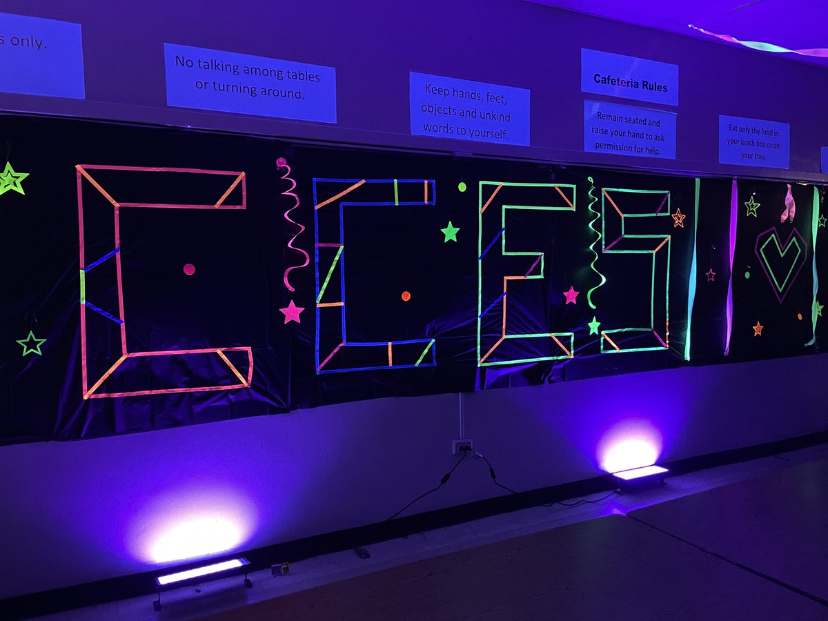 RothackerReads's tweet image. Let’s Glow ⁦@CoconutCreekES⁩