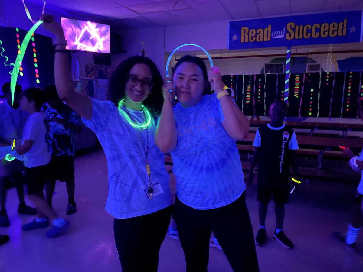 Let’s Glow ⁦<a href="/CoconutCreekES/">CoconutCreekElem</a>⁩