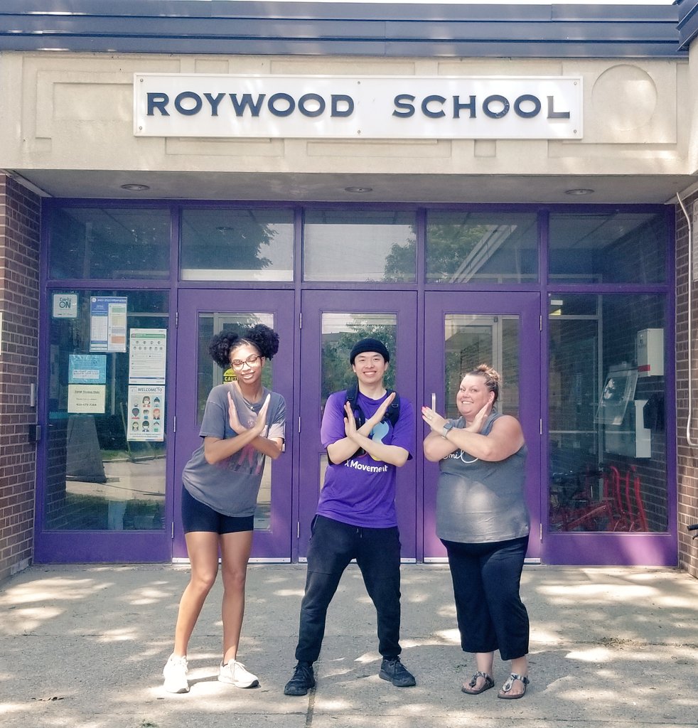 TDSB_RoywoodPS's tweet image. Thank you @XMovement_ for the past 3 days of fun, dancing and games.

#roywoodrocks #roywoodcommunity #xmovement #moveyourbody