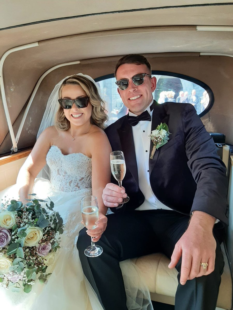 plunketts_ie's tweet image. Congratulations to Finn Dunleavy &amp;amp; Ciara Wallace who got married in Ratoath today. 

They picked a great day 😎 for it. Enjoy the rest of the celebrations. 🥂

Best wishes from everyone in the club. 👏👏
