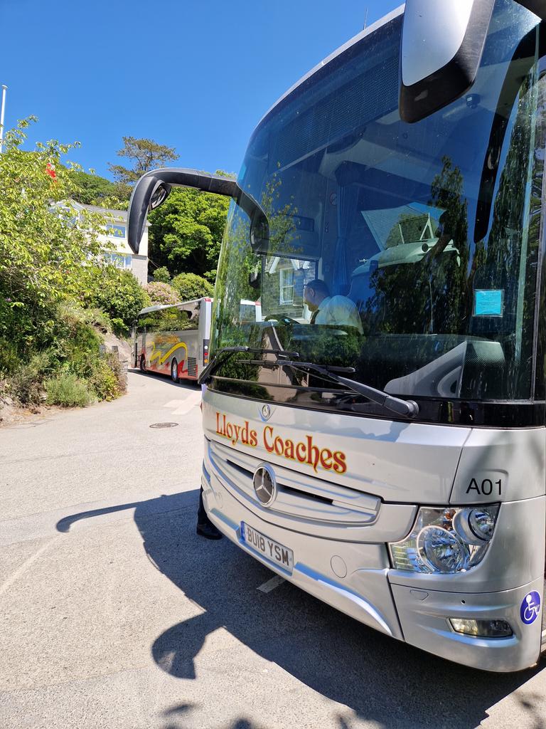 mr_hattie's tweet image. All three buses have departed Aberdovey on our journey back. @PeeblesHigh Our thanks to the incredible staff at @AberdoveyCentre @OutwardBoundUK for looking after all of us all week. Updates to follow.