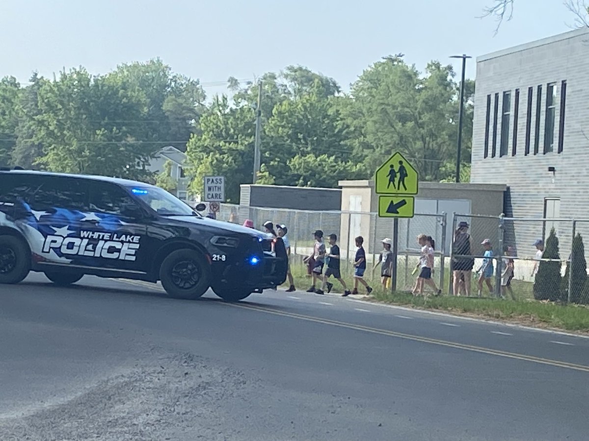 deleeuwc's tweet image. Let Field Day begin🎉🎉🎉🎉🎉🎉🎉  @DublinWL @WalledLkSchools ☘️☘️☘️