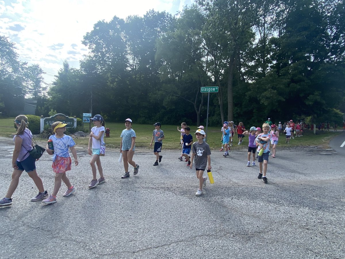 deleeuwc's tweet image. Let Field Day begin🎉🎉🎉🎉🎉🎉🎉  @DublinWL @WalledLkSchools ☘️☘️☘️