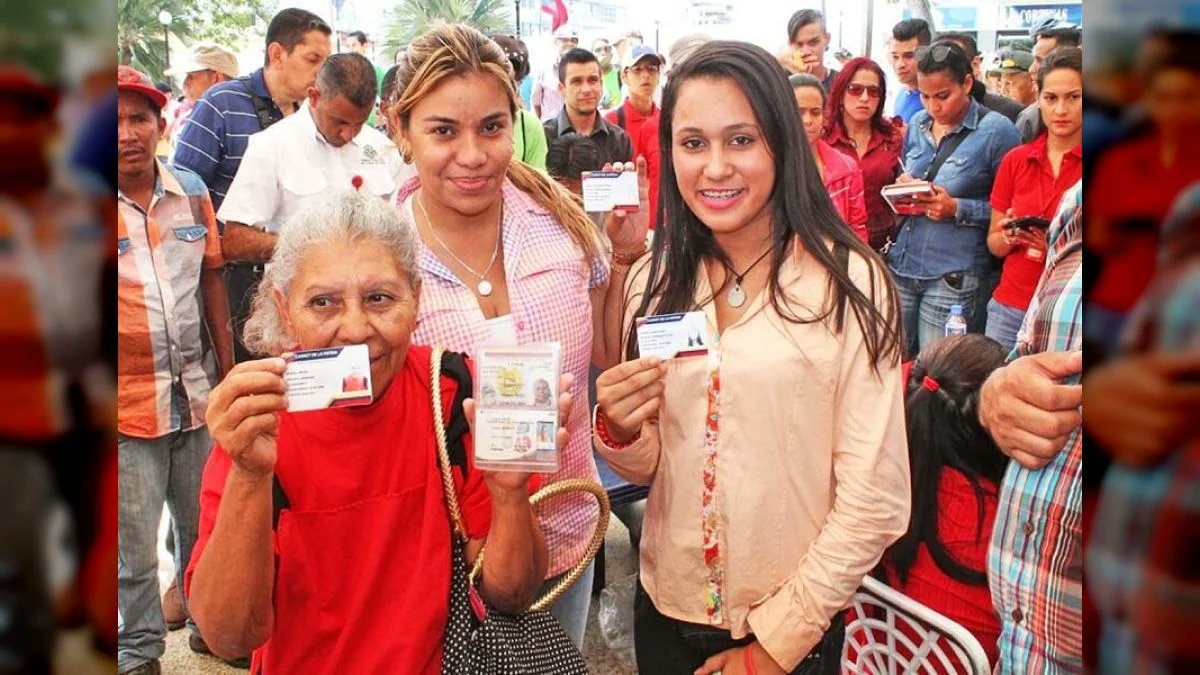 CarnetDelPSUV's tweet image. Gran Misión Hogares de la Patria: 9 años de protección contra el bloqueo imperial mazo4f.com/gran-mision-ho… 

@dcabellor @PartidoPSUV @NicolasMaduro
@taniapsuv @jaarreaza @FidelVasquzPSUV
@Mippcivzla @nosrodriguezf

#VenezuelaSinSanciones #2Jun