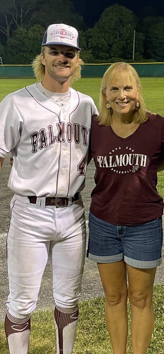 8 Days ‘Til Opening Day: Today we’re recognizing Linda Peters

Linda is a host parent for the @FalCommodores who embodies what the Cape League is! She goes out of her way to help her players adjust to life on Cape Cod and has an incredibly supportive family. #CapeLeague100