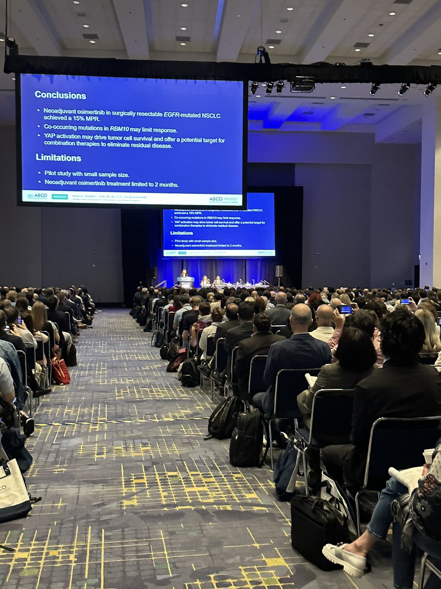 ➡️ happening NOW #ASCO23 New partners for EGFR mutant #lungcancer Featuring @UCSFCancer @UCSFIMChiefs very own ⭐️ @JackieAredoMD presenting trial of neoadjuvant osimertinib in early stage NSCLC Mentored by @collin_blakely #LCSM @Bob_Wachter meetings.asco.org/2023-asco-annu…