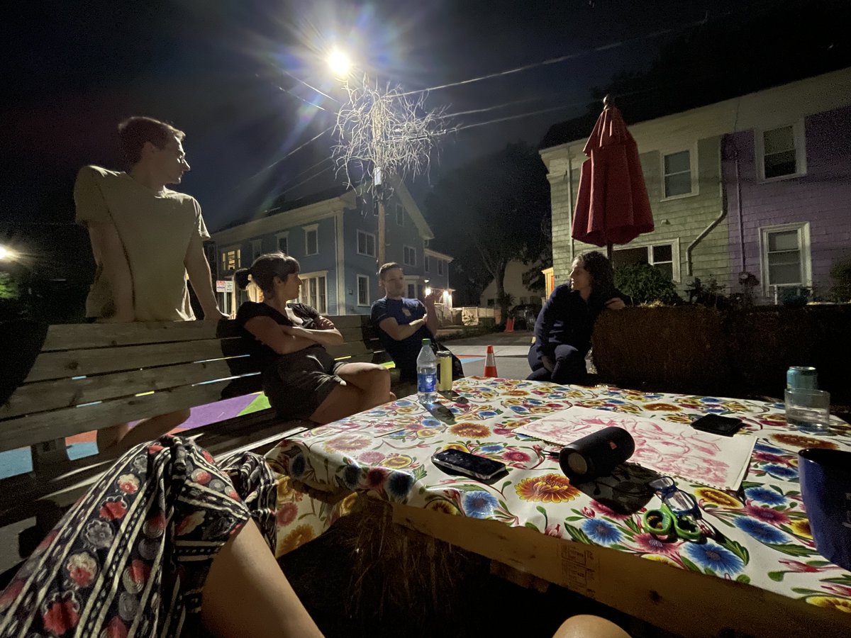 rmchase's tweet image. Day 2: AMAZING 
5-6:30pm Water play age range 2 weeks to 97 years

Then around 9:30pm, adults wandered independently out to the outdoor "living room", from 4 houses, and chatted until 11pm.