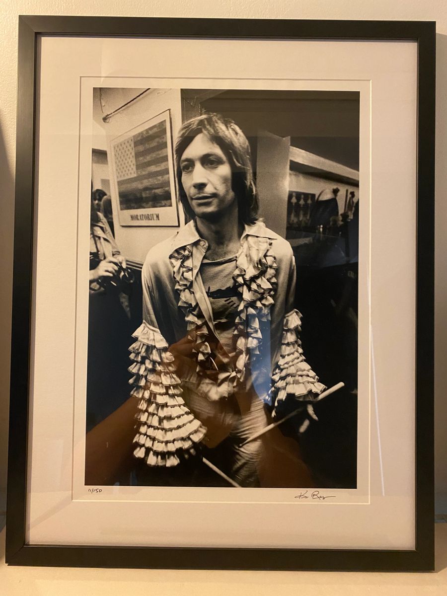 thatstoneslady's tweet photo. A beautiful framed photograph of Charlie Watts backstage , 1972 by Ken Regan https://t.co/oBl8OIkGbf