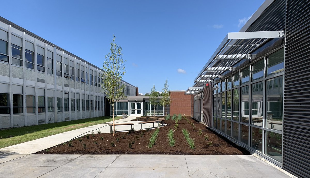 Today’s new @ARCAT_news #DetailedPodcast is all about DEI School Design at the Winooski School Complex in Vermont.

Listen in here: tinyurl.com/2rx3wuuz

I am joined by my good friend and #CSI Board Chair Cam Featherstonhaugh, Senior Associate at @truexcullins! #CSIKraken