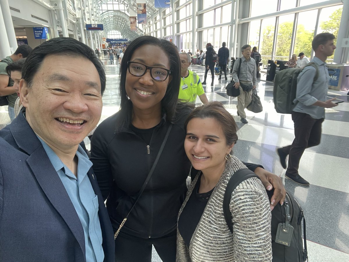 Just arrived in Chicago for #ASCO23! Looking forward to seeing longtime colleagues, highlighting @MoffittNews investigators and playing with the Checkpoints @BuddyGuys! #MoffittASCO23 @JhanelleGray @KarapetLilit @sitcancer