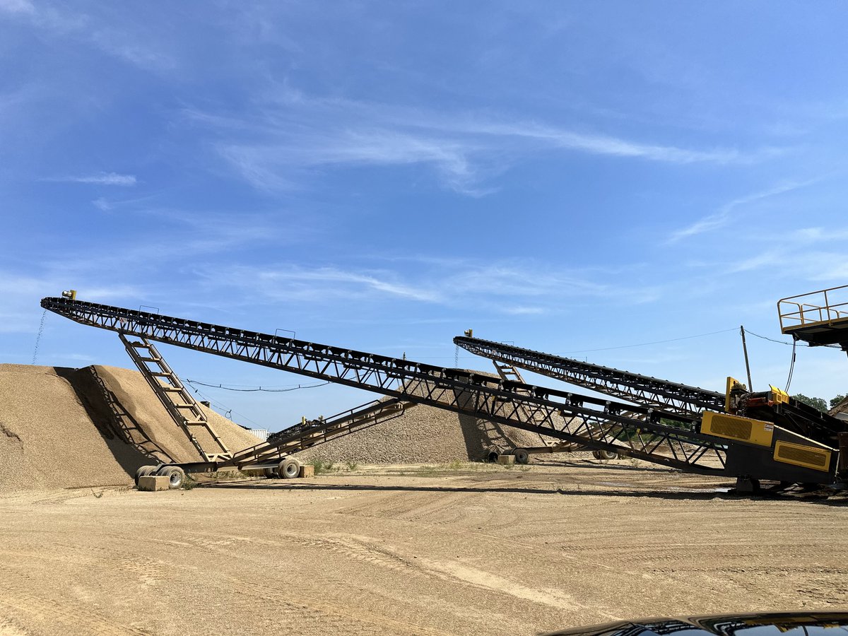 TheChadColby's tweet image. Helping some clients today, that radial stacker is #SizeLarge.  

Definitely needed car wash after 👍

@IEGProducts @TCI_2000