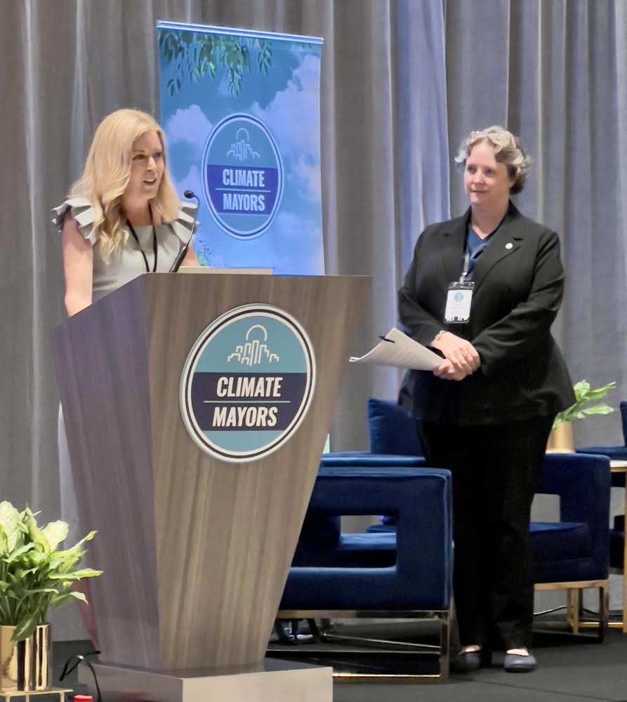 ClimateMayors's tweet image. At yesterday’s #ClimateMayors Leadership Forum, our fearless leaders @KateMeisWright and @MayorOfMadison took center stage to kick off the event filled with mayor-to-mayor learning and climate action innovation! 🏙️
