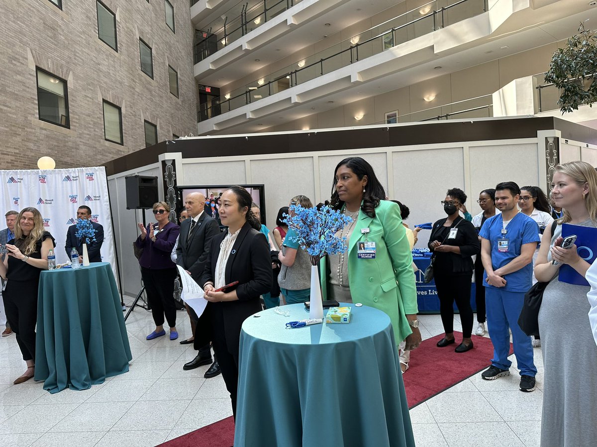 MarkLevineNYC's tweet photo. Some welcome news:

Organ donations are on the rise in NY.

In the past year, the # of lives saved through donation is up 87% in Manhattan, and 30% statewide.

Thrilled to join @LiveOnNewYork &amp; @MountSinaiNYC today to honor the families &amp; professionals making this happen. https://t.co/8gsZo0cmBI