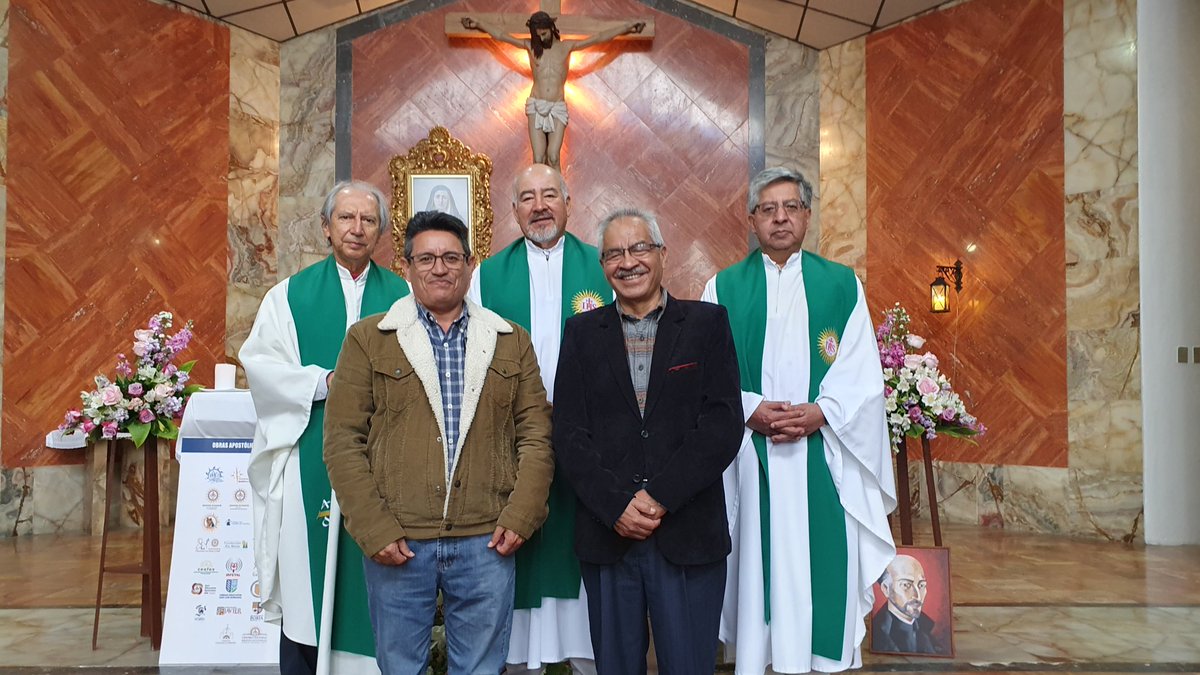 UEPBorja's tweet photo. #SomosMisión 

En la capilla del Borja, colaboradores de Fe y Alegría, IRFEYAL y personal de nuestra institución celebramos la Eucaristía de Socialización del Plan Apostólico Provincial “Somos Misión Compartida”. 

#SomosJesuitasEcuador
#planapostólicoecuador https://t.co/ojaXua3hOB