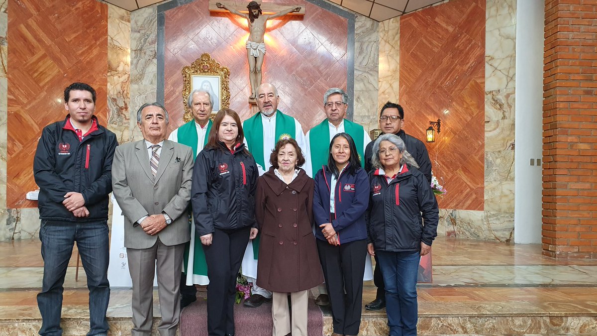 UEPBorja's tweet photo. #SomosMisión 

En la capilla del Borja, colaboradores de Fe y Alegría, IRFEYAL y personal de nuestra institución celebramos la Eucaristía de Socialización del Plan Apostólico Provincial “Somos Misión Compartida”. 

#SomosJesuitasEcuador
#planapostólicoecuador https://t.co/ojaXua3hOB