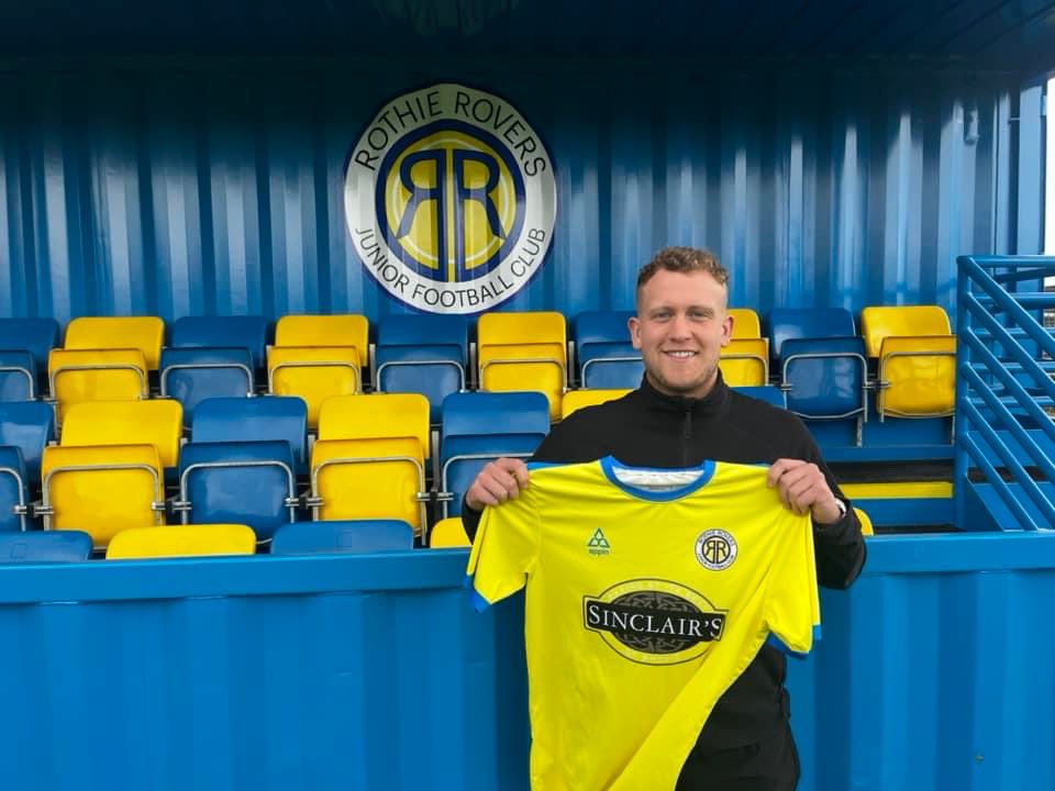 RothieRovers's tweet photo. Signing News

We are pleased to announce that @MurrayDawson has agreed to join the club upon expiry of his contract with Newmachar Utd. Murray is the managements first signing as they prepare for the Premier League next season. Welcome to the club 💛💙 https://t.co/lD1IjdvZjQ