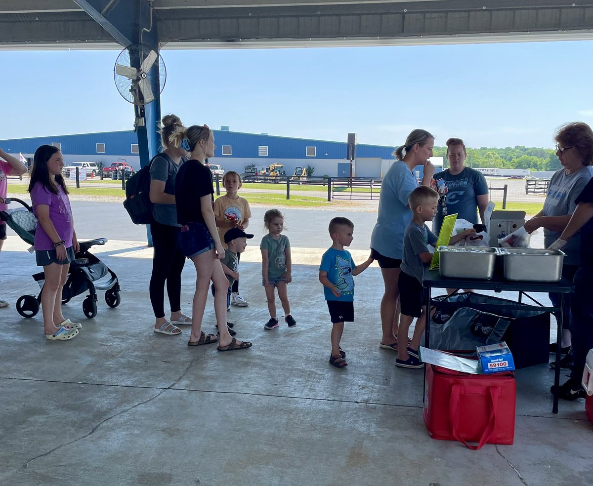 Logan County Schools Food & Nutrition tweet media