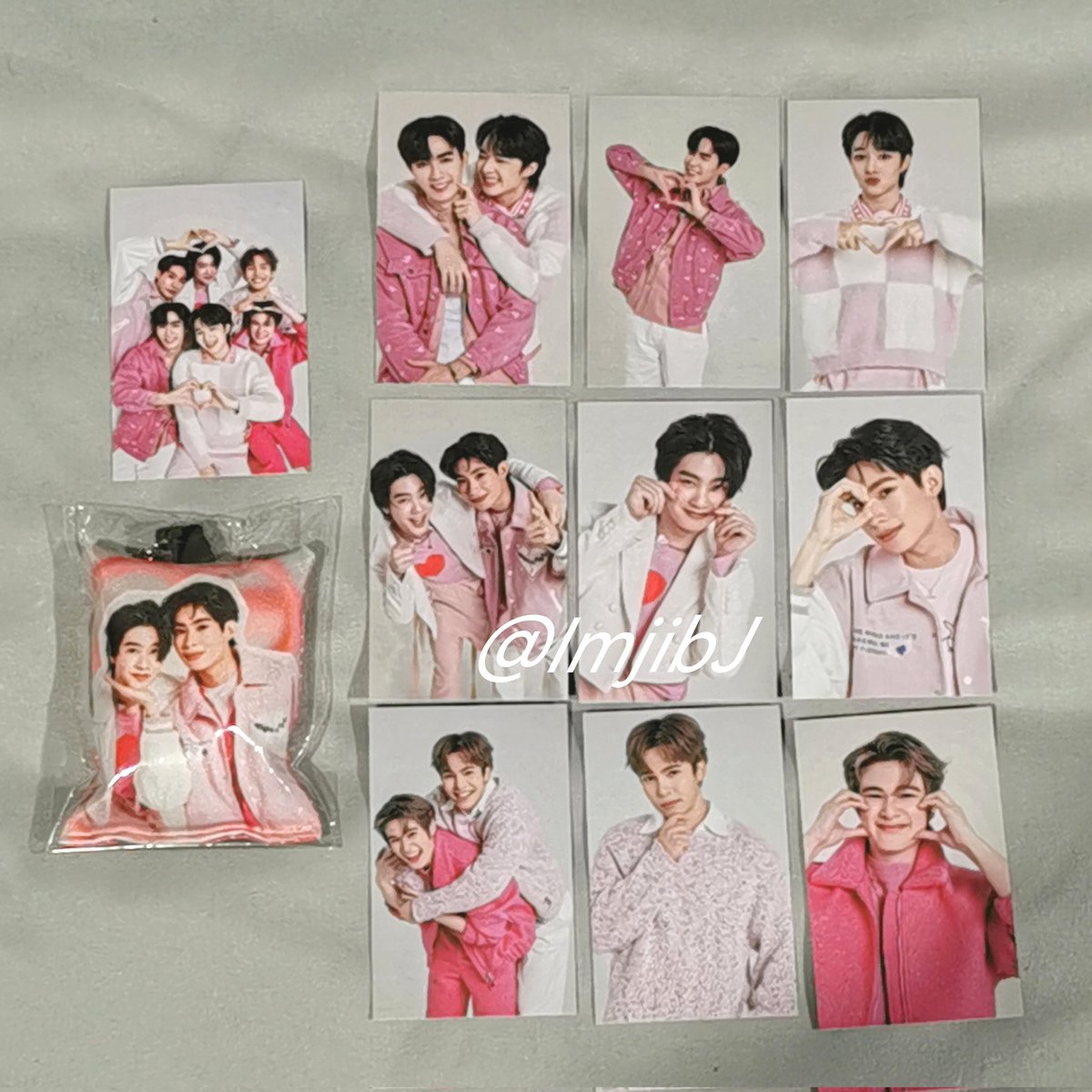 ImjibJ's tweet photo. ปล่อยเบเนฟิตงาน​ CutieLove  
💗Photo​card​ 10​ ใบ
💗พวงกุญแจ​ TutorYim

🏷️ 550 บาท​ รวมส่ง

#CutieLoveFanConcert
#ตลาดนัดนิ่งเฮีย #ตลาดนัดดูมันดิ #ตลาดนัดดมด​ #ตลาดนัดซีนุนิว​ #Maxnatt​ #TutorYim #ตตย #ติวเตอร์ยิม https://t.co/bdJB8EDpAT