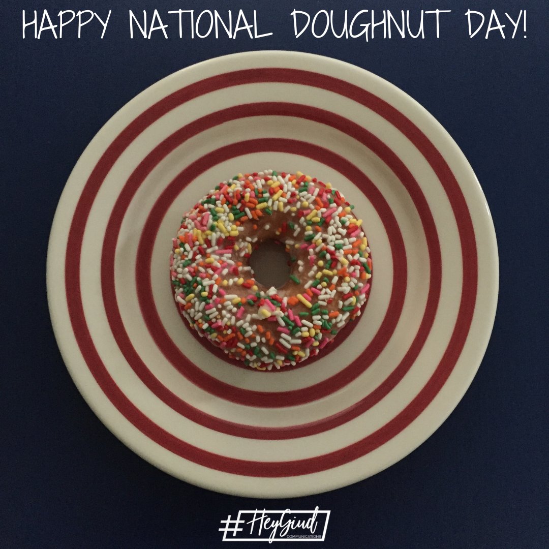 HeyGiudDSM's tweet photo. Happy National Doughnut Day! 🍩 Let's face it though, every day can be doughnut day if you have a doughnut. Where is your favorite place in the Des Moines area to get doughnuts? My absolute favorite is Donut Hut on Douglas. My favorite gas station doughnut is hands down Casey's. https://t.co/LiXb2brog3