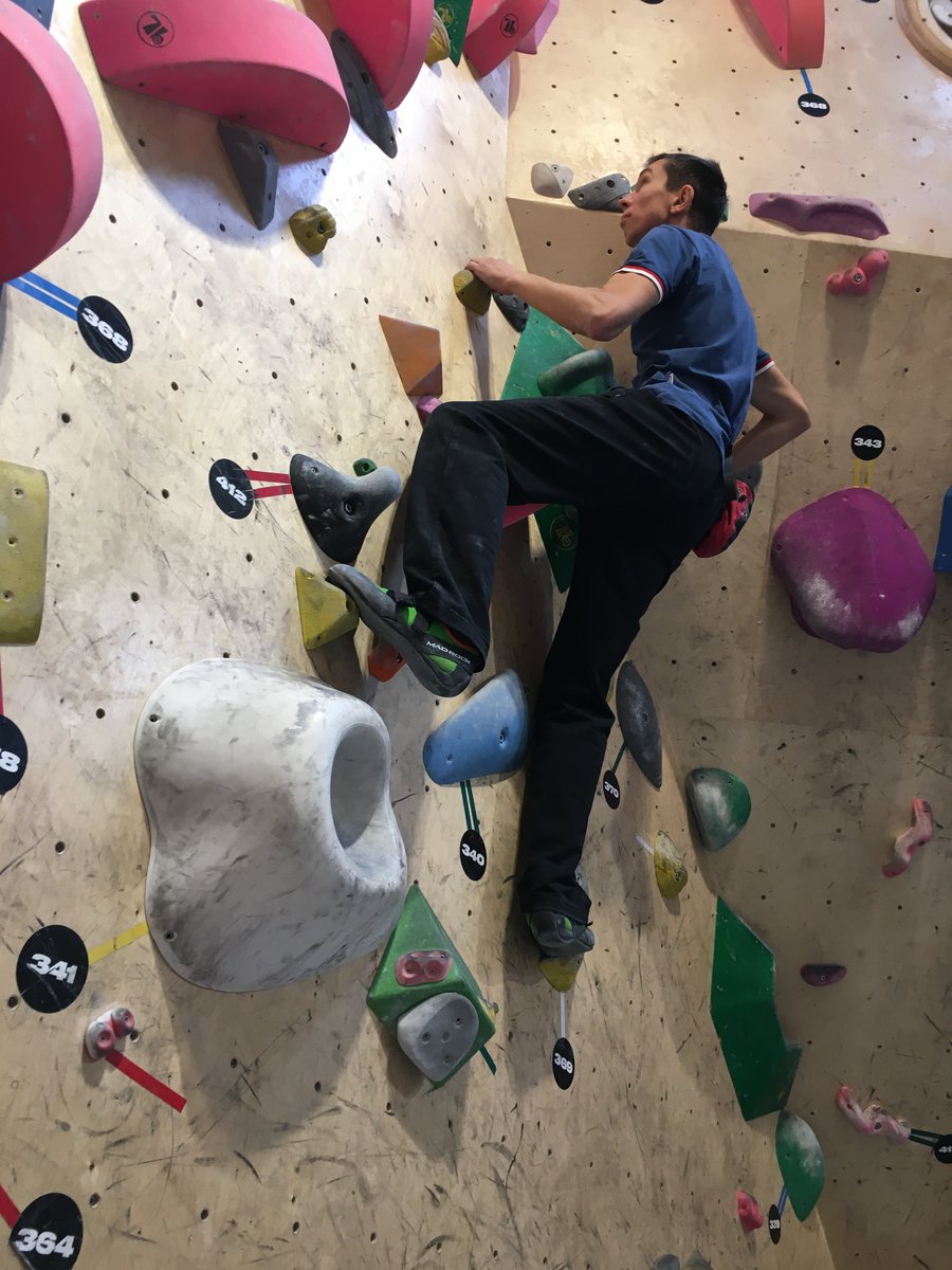 T0ha666's tweet image. Time to hit the trails and break a sweat! Nothing like some outdoor sports to recharge and refresh on the weekend. What's your go-to activity for getting active and energized? 
#weekendwarrior #sportslover 🏃‍♀️🏋️‍♂️🚴‍♀️