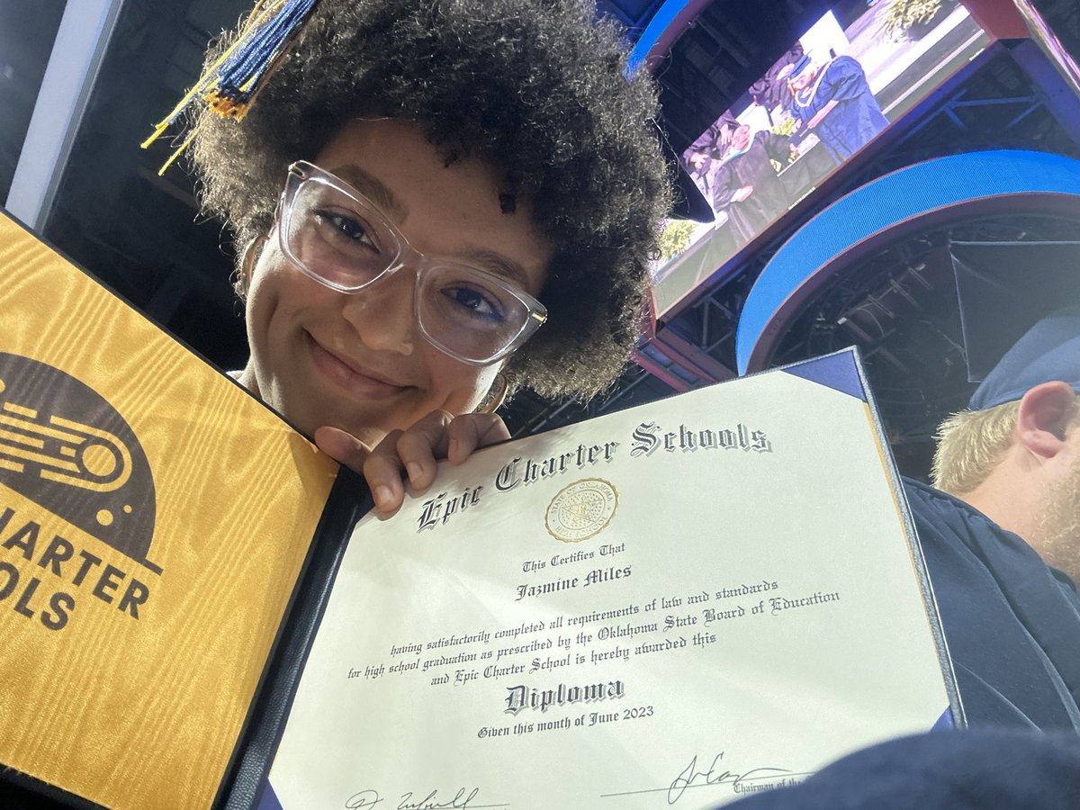Words can’t express how proud “WE” are of you babygirl. There was never a doubt that you wouldn't become the super successful person you are today! <a href="/jazzy122103/">jazmine Miles</a> We love you and can’t wait for the next chapter.