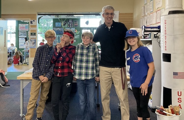 5th-gr science teacher Peter Barnes' passion for gardening, creating natural spaces for habitats, and establishing partnerships with local community members motivates students and staff to take risks and try new things.
Read more: bit.ly/3OVL5Hc
#TeachersHonoringTeachers