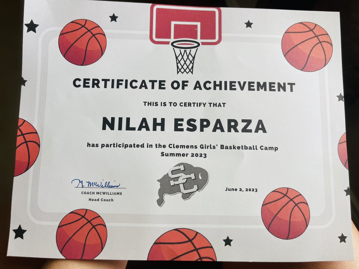 Nilah1E's tweet photo. Clemens Girls Basketball Camp 🏀🦬
#futurebuff #summer2023 #classof2027 https://t.co/GENbvUSoaZ