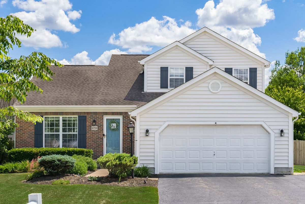 GreenwellGroup's tweet image. Check out this beauty!  #newlisting #opendesign #updates #privacyfence #paverpatio Hurry - won&apos;t be around long!! #yourlocalmarketexpert #howardhanna #buyer #realestate