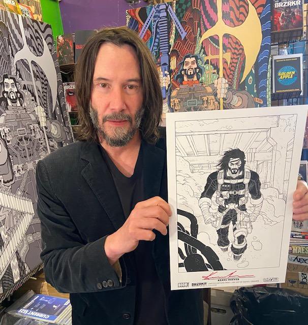 GAppleCAF's tweet photo. Prints are gong fast now at @PhxFanFusion in AZ at BOOTH 1876! 🔥 Board Member @atomicmike is representing. He 2 #KeanuReeves left, 3 #tmnt @kevineastman86 and one CGC graded @FrankMillerInk x @tulalotay print and great comics and “keys” to buy now thru Sunday! Thanks Mike 🙏 https://t.co/Gnr7Ikj2FC