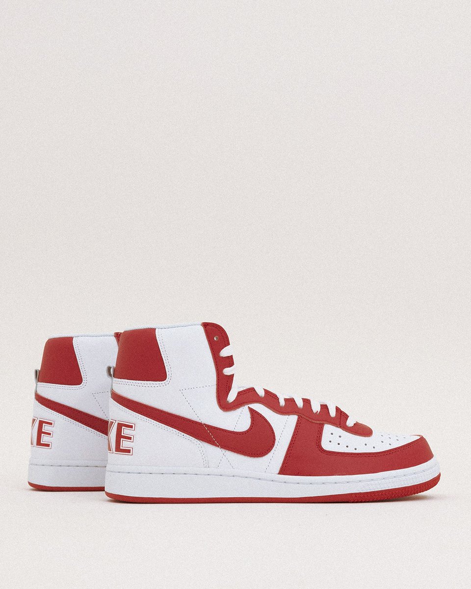 topsnbottomsusa's tweet photo. Step up your sneaker game with the Nike Terminator High University Red and more! Shop the latest collection now.
#NikeTerminatorHigh #UniversityRed #SneakerGame #NikeCollection #FashionFootwear #StreetStyle #SneakerLovers #SneakerWorld #SneakerHolic #NikeFam #SneakerGoals https://t.co/PNepAkxCih