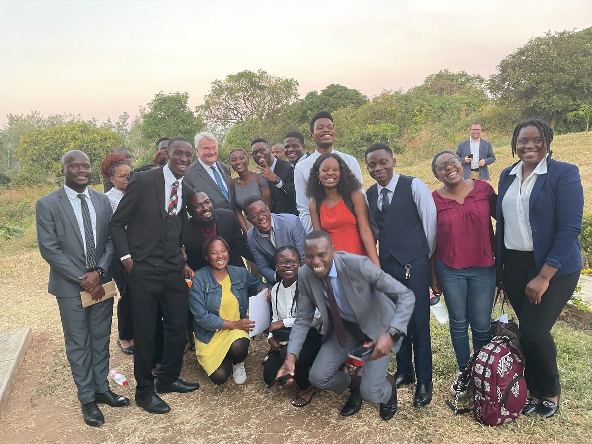 Lord Chief Justice of England and Wales was at University of Malawi earlier today where he delivered a lecture on judicial independence and accountability. The lecture was attended by senior officials from the justice sector, faculty staff and students among others. Highlights ⏬