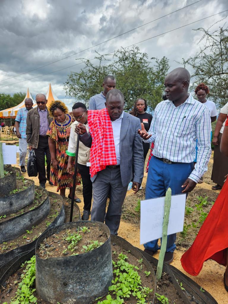 hivosroea's tweet photo. Women in Laikipia taking a leap in faith in empowerment opportunities in farming. They give us hope to food security and improved livelihoods in the community. @GVNJoshuaIrungu 
#LaikipiaRWCC
#womenempowerment 
#agroecology https://t.co/R0UbplGocS