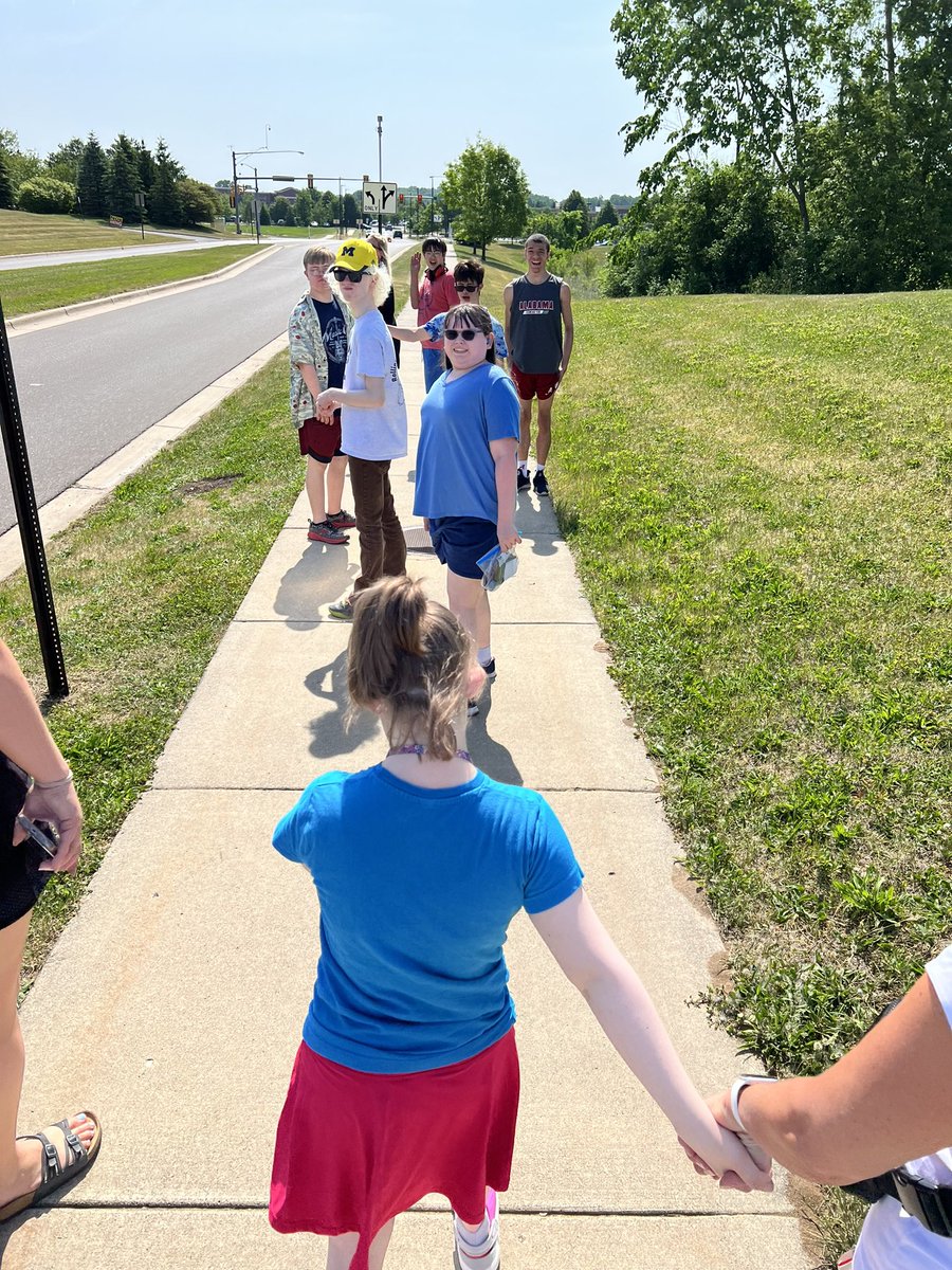 HPhelps8's tweet image. Community Walks are better with sunshine and friends ☀️🕶️ @SalineHS #lifeskills #communitywalk