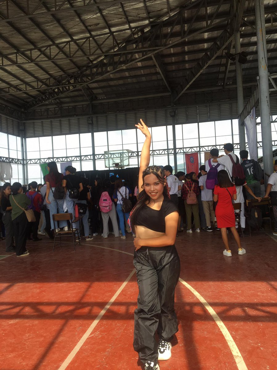 esingkun's tweet photo. Congrats 🎊 sa akong kuyug😍
Champion sa BA got talent💃
Champion sa Volleyball🏐
Champion sa akong life🏆🥰🥳 https://t.co/XID78kNlcU