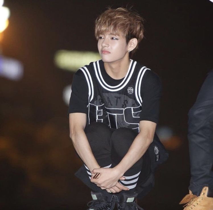 Taehyungimpact's tweet photo. #10ThingsILoveAboutV
10 YEARS WITH TAEHYUNG

2013                                                    2023 https://t.co/gKIMgwKLKs