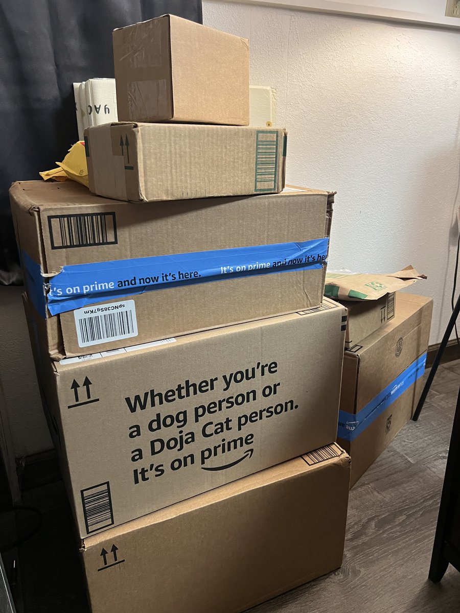 Officially back from vacation and now back to creating contents for brands. Came home to this lol.

#vacationmode #AmazonInfluencer #ugccreator #contentcreation #UGC #amazonfinds #amazonhaul #ugcjourney