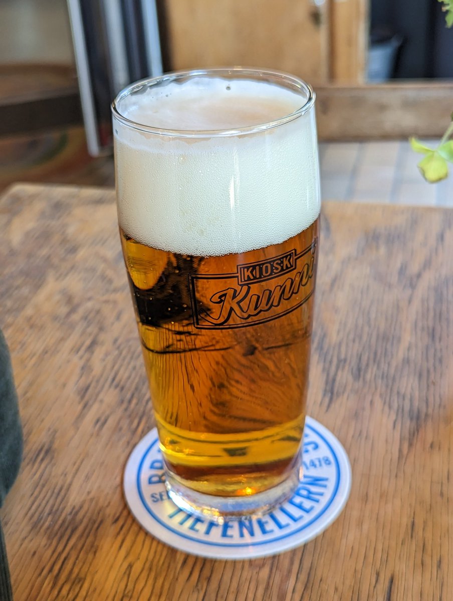 Hönig Lager tastes like it's brewed from (mostly) Vienna malt. A #viennalager in disguise?

Also, we're in #Bamberg for the next few days.