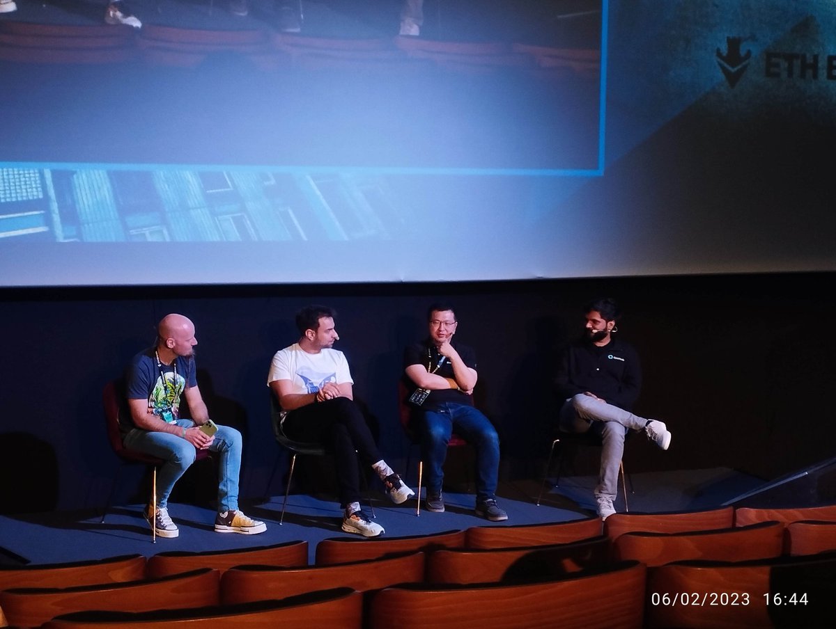 "The biggest gap in dev tooling are beginner developer friendly applications"

<a href="/sensahil/">Sahil Sen</a> at <a href="/ethbelgrade/">ETH Belgrade</a> with <a href="/realvisual/">Lei Wu</a> &amp; <a href="/BogdanHabic/">Bogdan Habic</a>