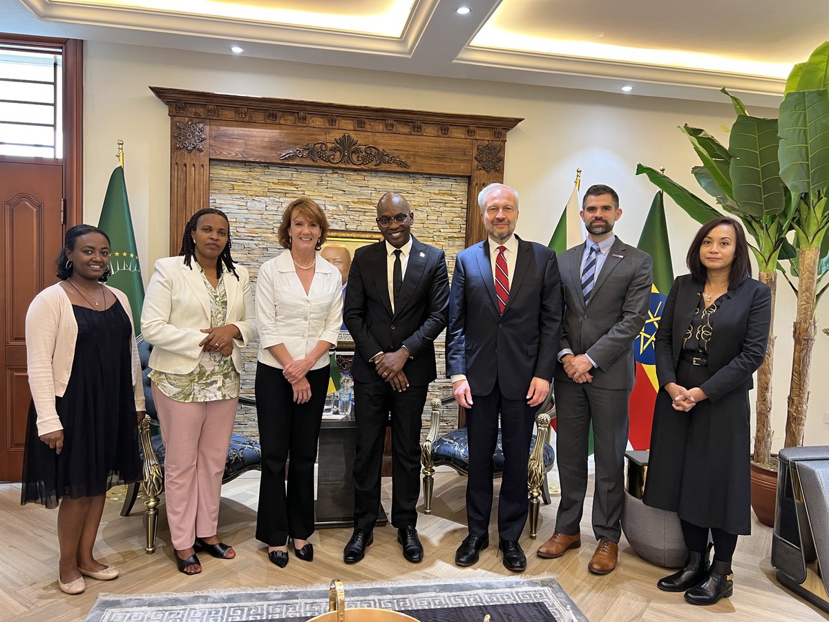 BurundinAddis's tweet photo. #AddisAbaba: The Ambassador of #Burundi Mr. Willy Nyamitwe (@willynyamitwe) had a productive conversation with Professor Sarah H. Cleveland (@clevelandICJ), U.S. Candidate for election to the International Court of Justice (2024-2033). https://t.co/OPL4ulIDU7