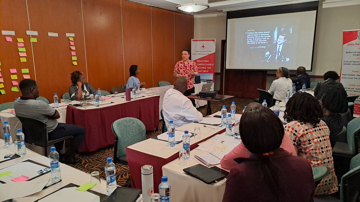 This week with @ifrc @IFRCInnovation and @ZambiaRedCross exploring the future of Humanitarian interventions in Zambia for improved  food security and livelihoods.

#Systemmaping
#FutureForesights
#DesignThinking