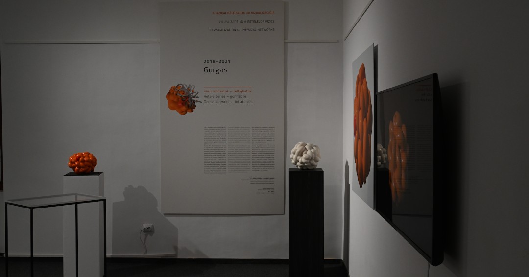 The Mures County Museum is exhibiting the Lab's Hidden Patterns exhibit now through October!

#BarabasiLab #networkscience #NetSci #dataart #datasculpture #complexnetworks #dataism